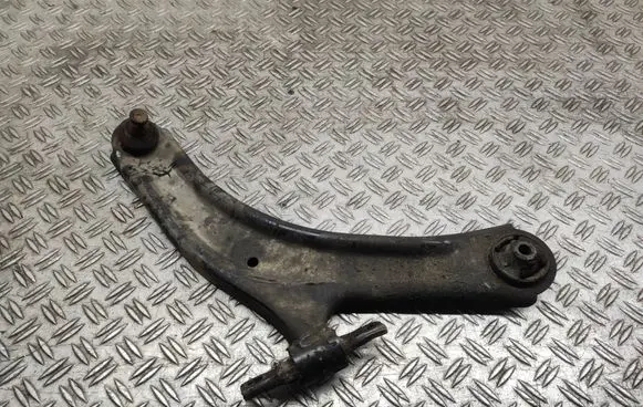 Nissan Qashqai+2 Front control arm