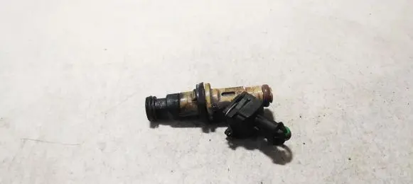 Volvo S70 V70 V70 XC Fuel injector 9125821