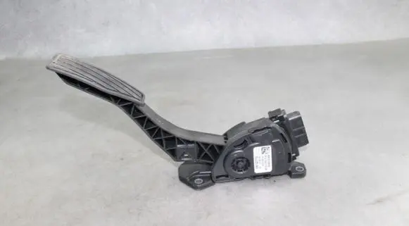 Nissan Pixo Accelerator throttle pedal 4940068K40 6PV00907408