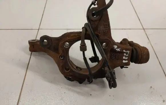 Hyundai Santa Fe Front wheel hub NOCODE