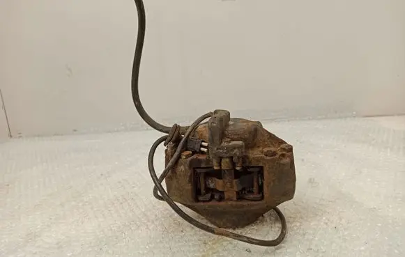Mercedes-Benz E W123 Front brake caliper