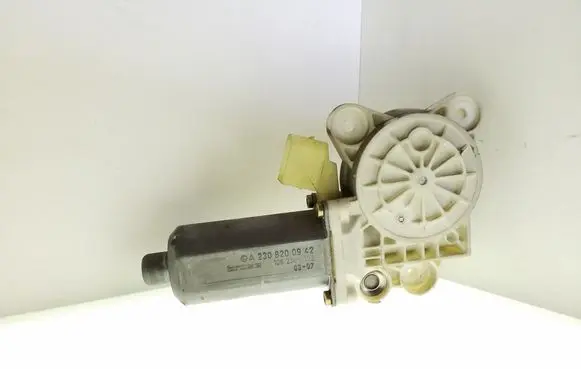 Mercedes-Benz CLK A209 C209 Front door window regulator motor A2308200942