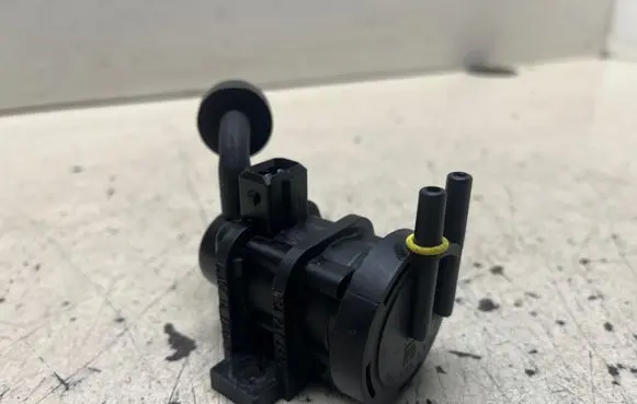Opel Zafira A Turbo solenoid valve 09158200