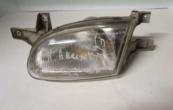 Hyundai Accent Headlight/headlamp 1010896