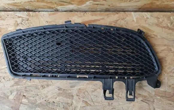 Mercedes-Benz A W176 Front bumper lower grill A1768851522