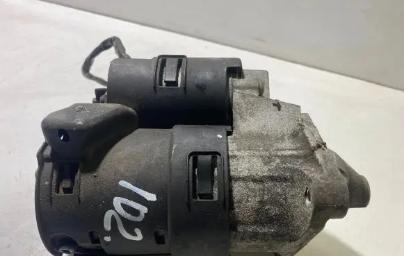 Nissan Juke I F15 Starter motor