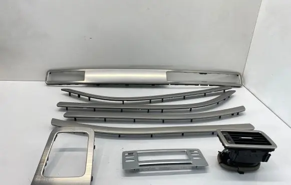Dash center air vent grill