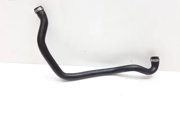 Volvo V70 Engine coolant pipe/hose