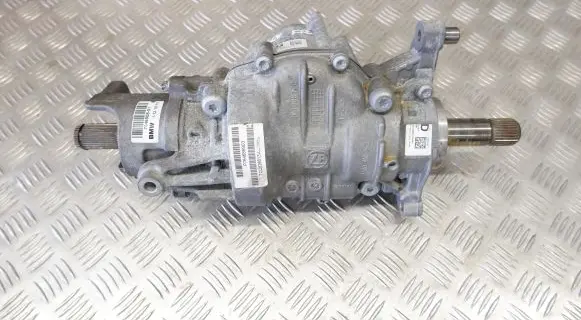 Gearbox transfer box case
