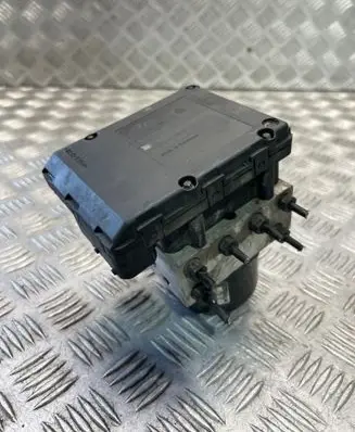 Volkswagen Golf IV ABS Pump 1J0907379P
