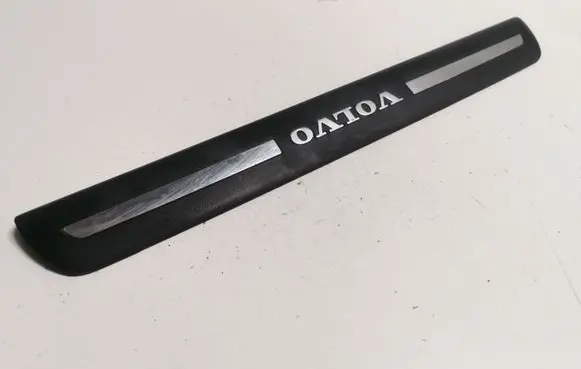 Volvo S40 Side skirt front trim 08622671