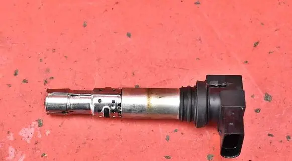 Seat Ibiza III (6L) High voltage ignition coil 036905100B