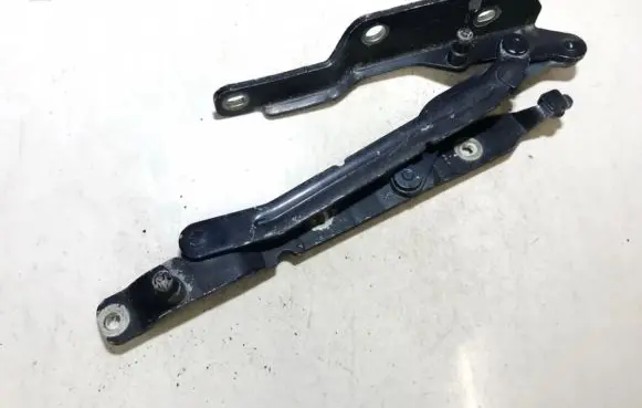 Volvo S40, V40 Tailgate/trunk/boot hinge