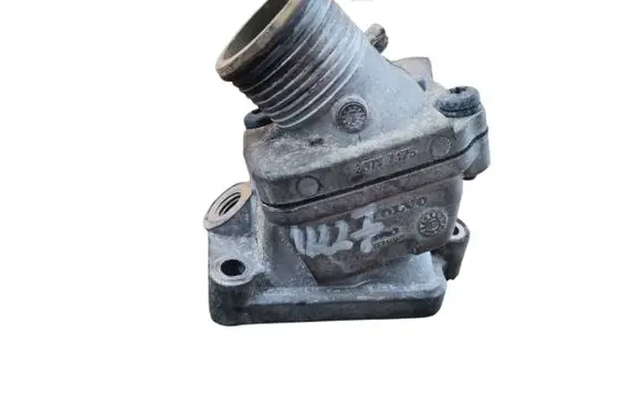Thermostat/thermostat housing