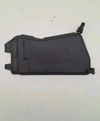 Mercedes-Benz E W212 Fuse box cover A2125400382