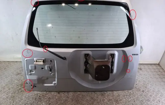 Mitsubishi Pajero Tailgate/trunk/boot lid