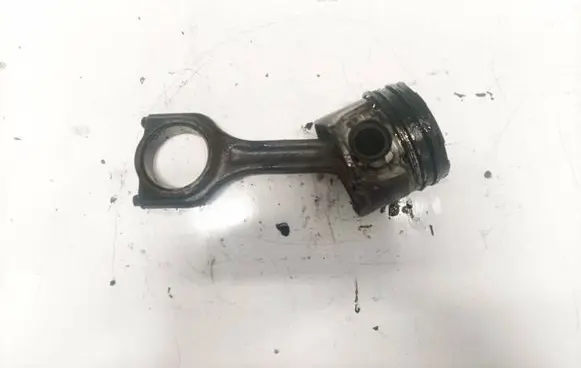 Citroen C4 I Piston with connecting rod