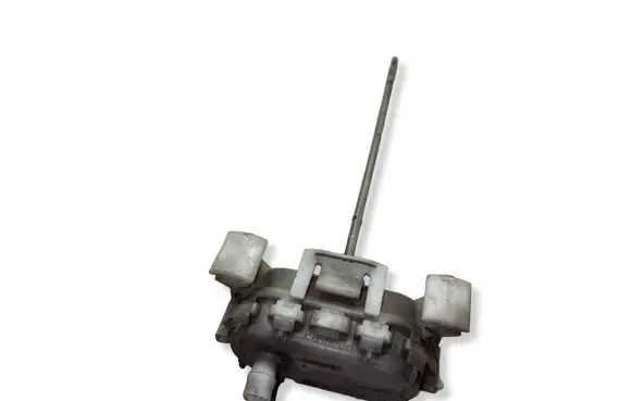 Audi A4 S4 B5 8D Central locking vacuum pump 8D0862153