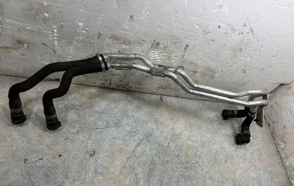 BMW 5 G30 G31 G38 Engine coolant pipe/hose 8571601