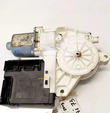 Volkswagen Jetta V Front door window regulator motor 3C0959792B