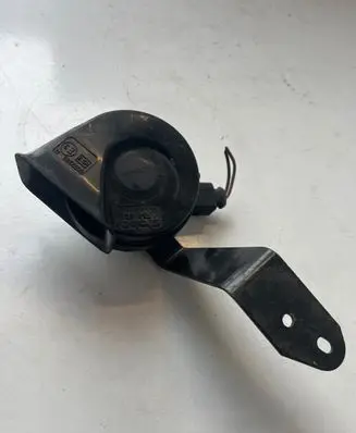 Audi A6 S6 C5 4B Horn signal 4B0951229E