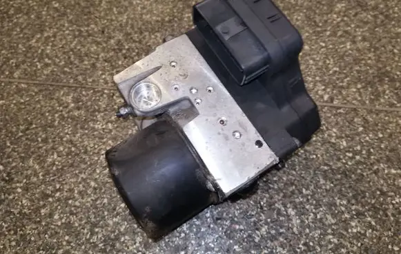 Lexus RX 300 ABS Pump 4454048060