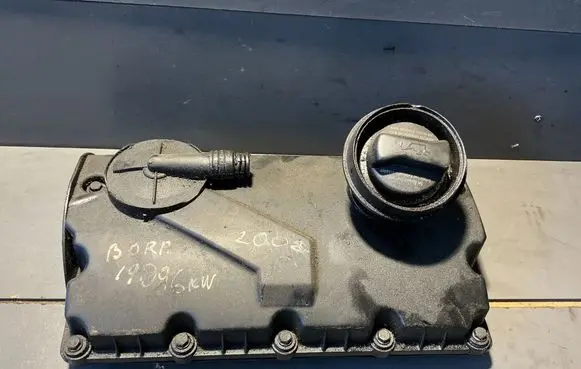 Volkswagen Bora Rocker cam cover 038103475