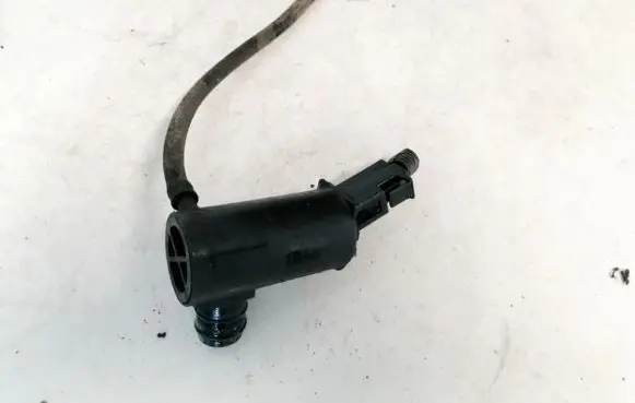 Mazda 626 Windscreen/windshield washer pump