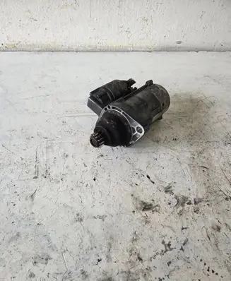 Volkswagen PASSAT B6 Starter motor 02M911023N TS18E3 2060420LS