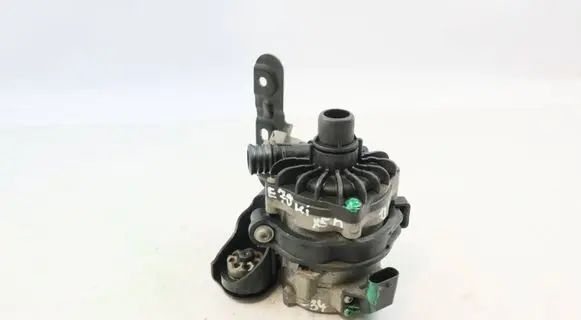 BMW X5M E70 Water pump 7584088 11517584088
