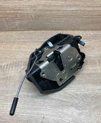 BMW 5 F10 F11 Front door lock 7202145 A053702