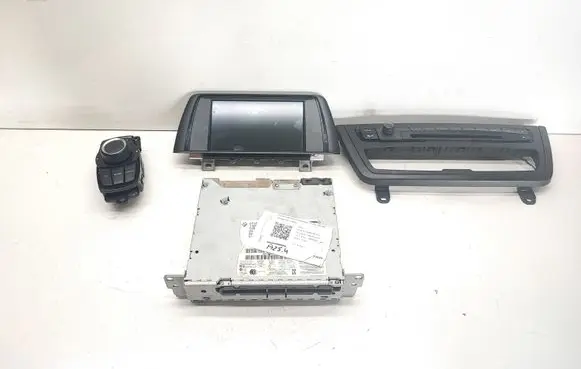 BMW 3 F30 F35 F31 Audio system kit 9262753 9261704 9310461