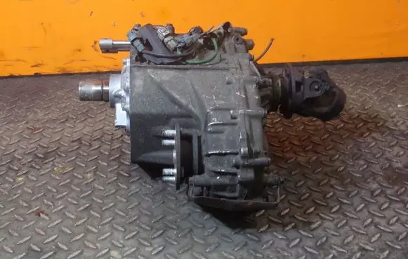 Toyota Hilux (AN10, AN20, AN30) Gearbox transfer box case 
