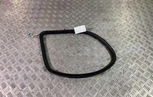 Mercedes-Benz GL X166 Rubber seal rear door window/glass A1666809000