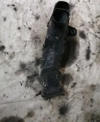 Volkswagen Golf IV Air intake duct part 1J0129609D