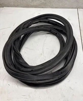 BMW 4 F36 Gran coupe Trunk rubber seal (body) 