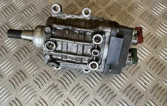 Saab 9-5 Fuel injection high pressure pump 8972289193 09730000223 08C011527L