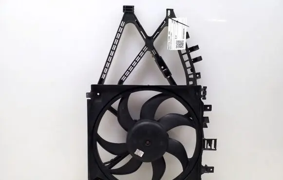 Opel Corsa C Radiator cooling fan shroud 