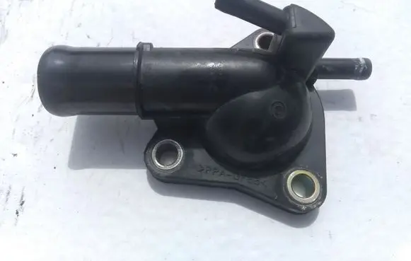 Mazda 3 I Engine coolant pipe/hose 10330