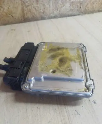 Volkswagen Golf Plus Engine control unit/module 03G906021KS 1039S15974 0281013235