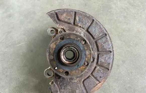 Volkswagen Golf V Front wheel hub spindle knuckle
