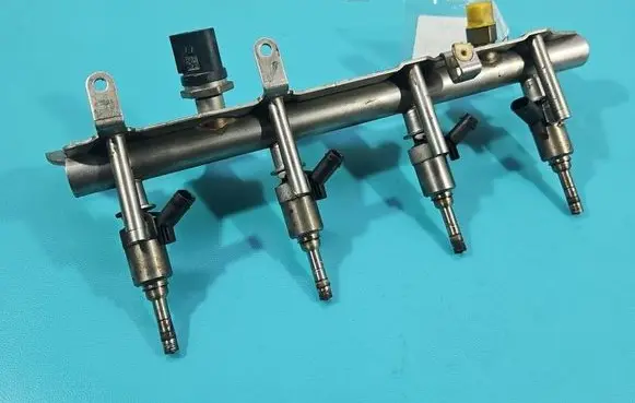 Audi A4 S4 B8 8K Fuel injector 0261500057 IMPRK1575307