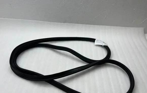 Trunk rubber seal (body)