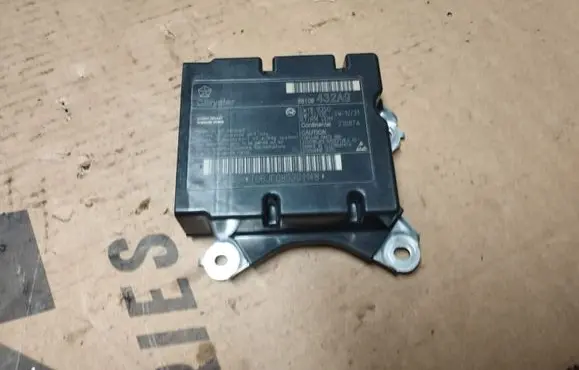 Chrysler Town & Country V Airbag control unit/module 68105432AG