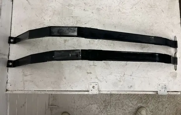 Ford Mustang V Fuel tank mounting bracket 4R339055A