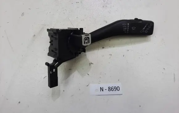 Volkswagen Tiguan Wiper control stalk 1K0953519H