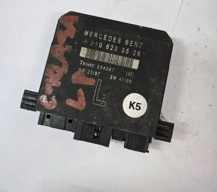 Mercedes-Benz E W210 Door control unit/module 2108203526 354267