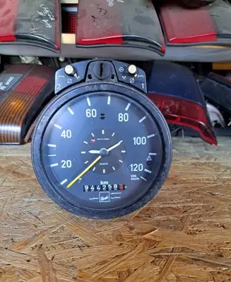 Mercedes-Benz 406 608 Tachometer 