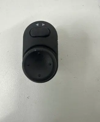 Wing mirror switch