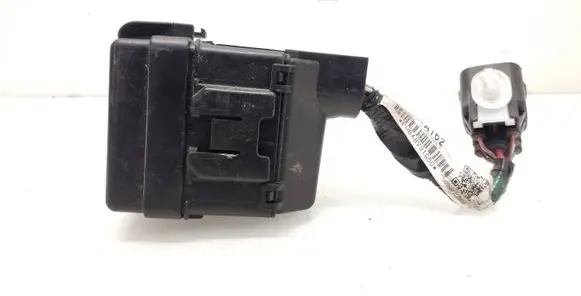 Mitsubishi Outlander Battery relay fuse 8565A162